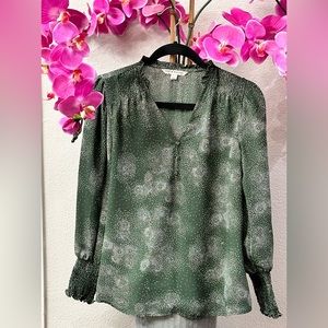 Women’s long sleeved blouse